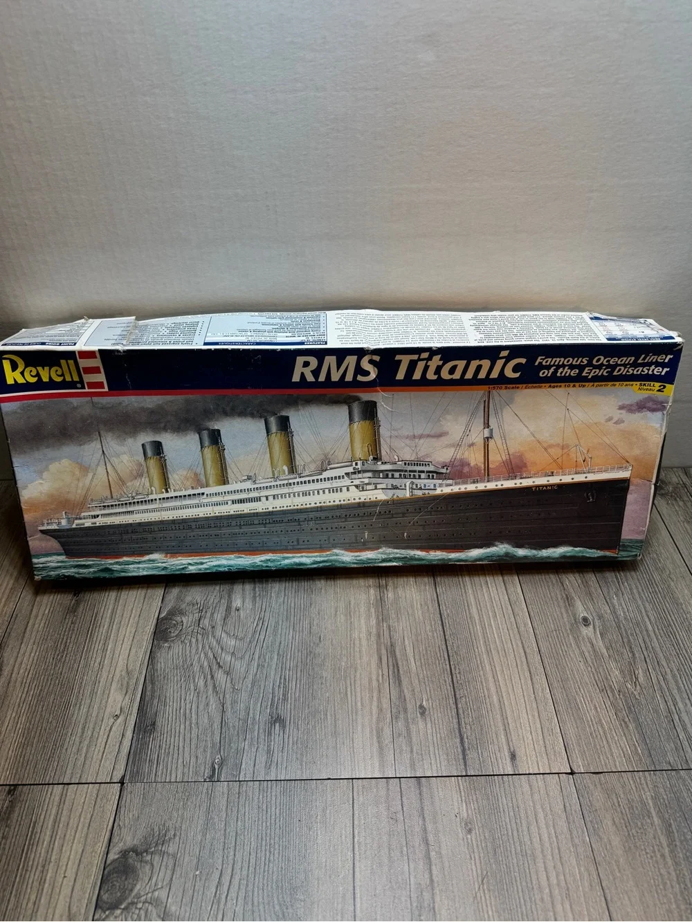 Revell RMS Titanic Famous Ocean Liner 1:570 scale plastic model kit 85-0445